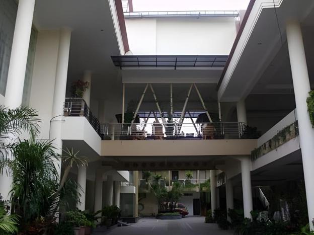 grand mansion blitar