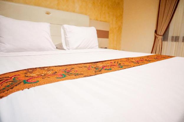 grand mansion blitar