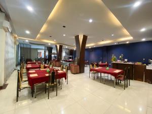 grand mansion blitar