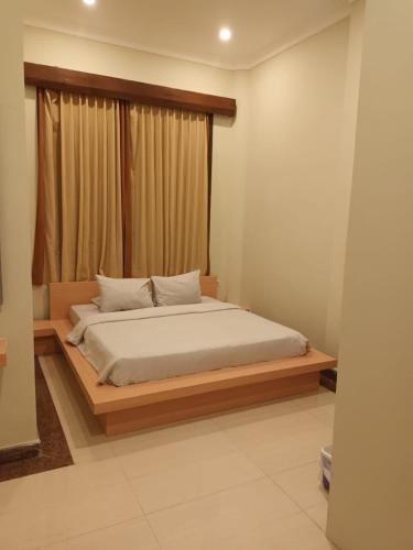 grand mansion blitar