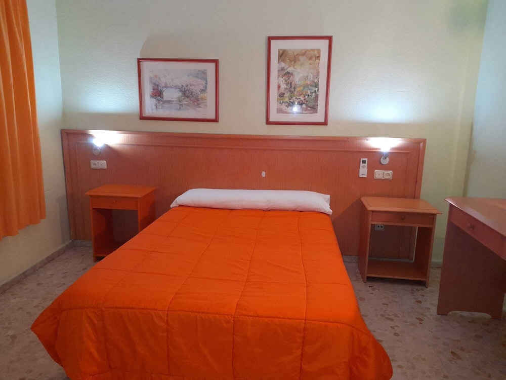 hostal carlos iii