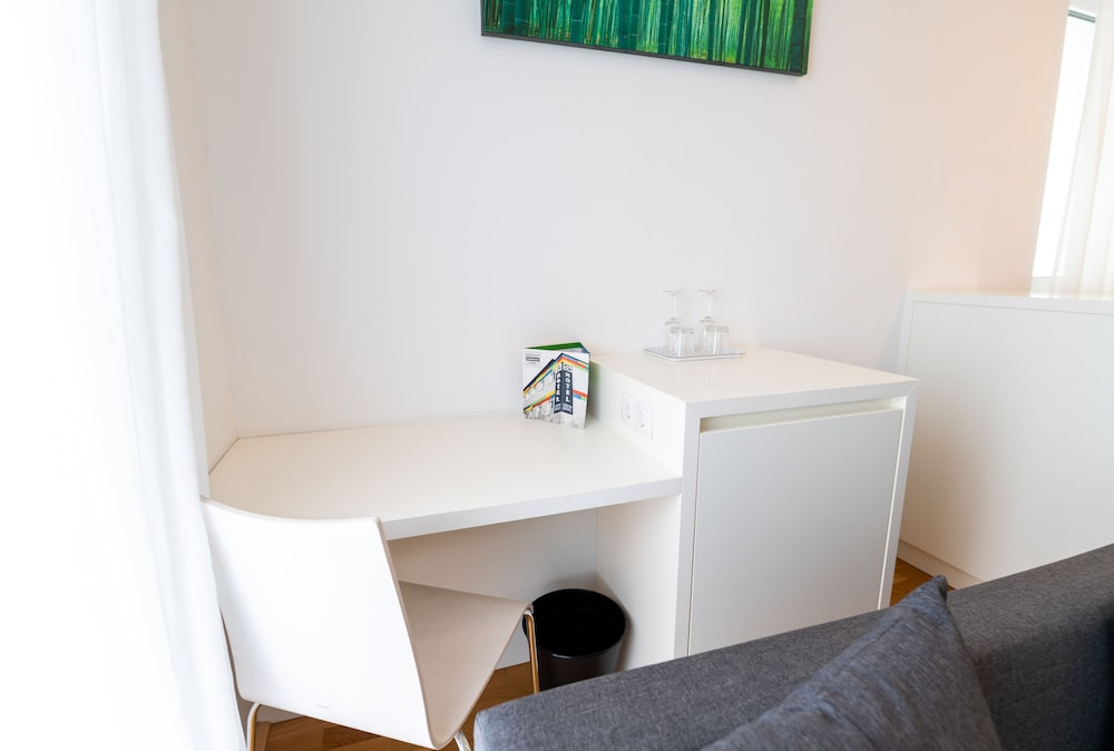 shome self check in hotel graz