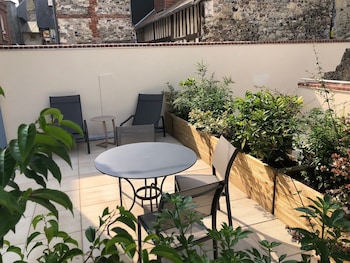 la maison deugene apparthotel centre historique