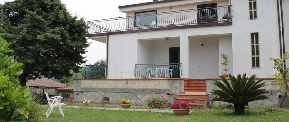 bed and breakfast villa flora