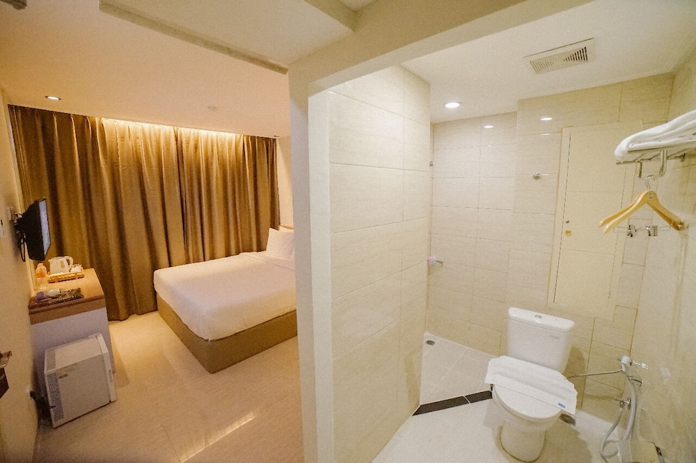 hotel dharmein