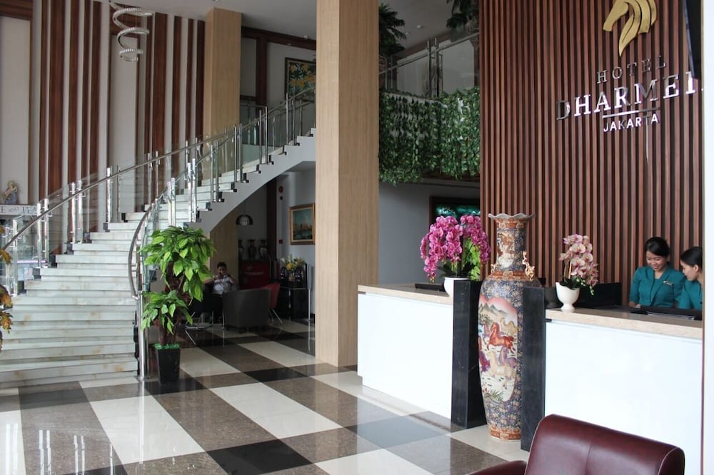 hotel dharmein