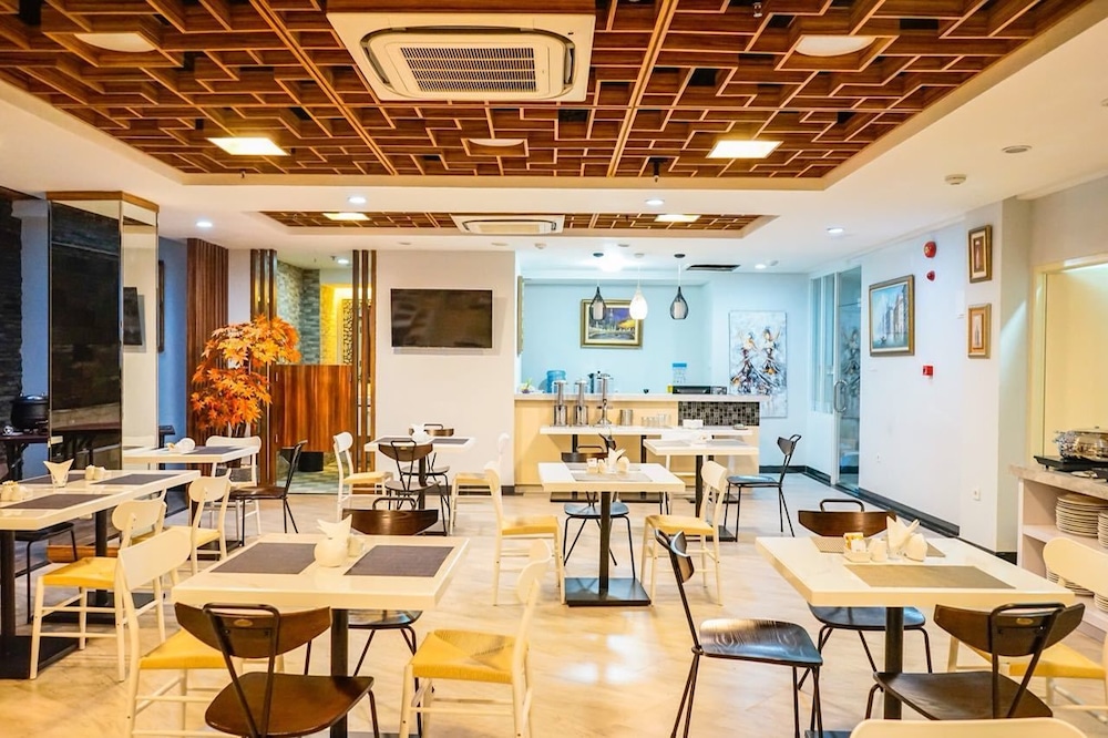 hotel dharmein
