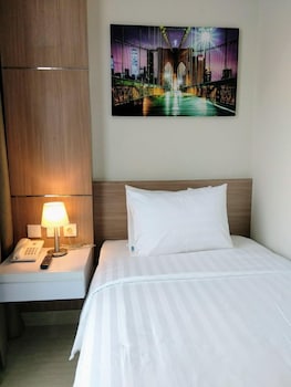 hotel dharmein