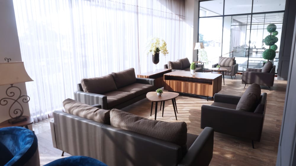 rivoli hotel jakarta