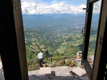 everest manla resort