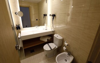 hotel zenit bilbao