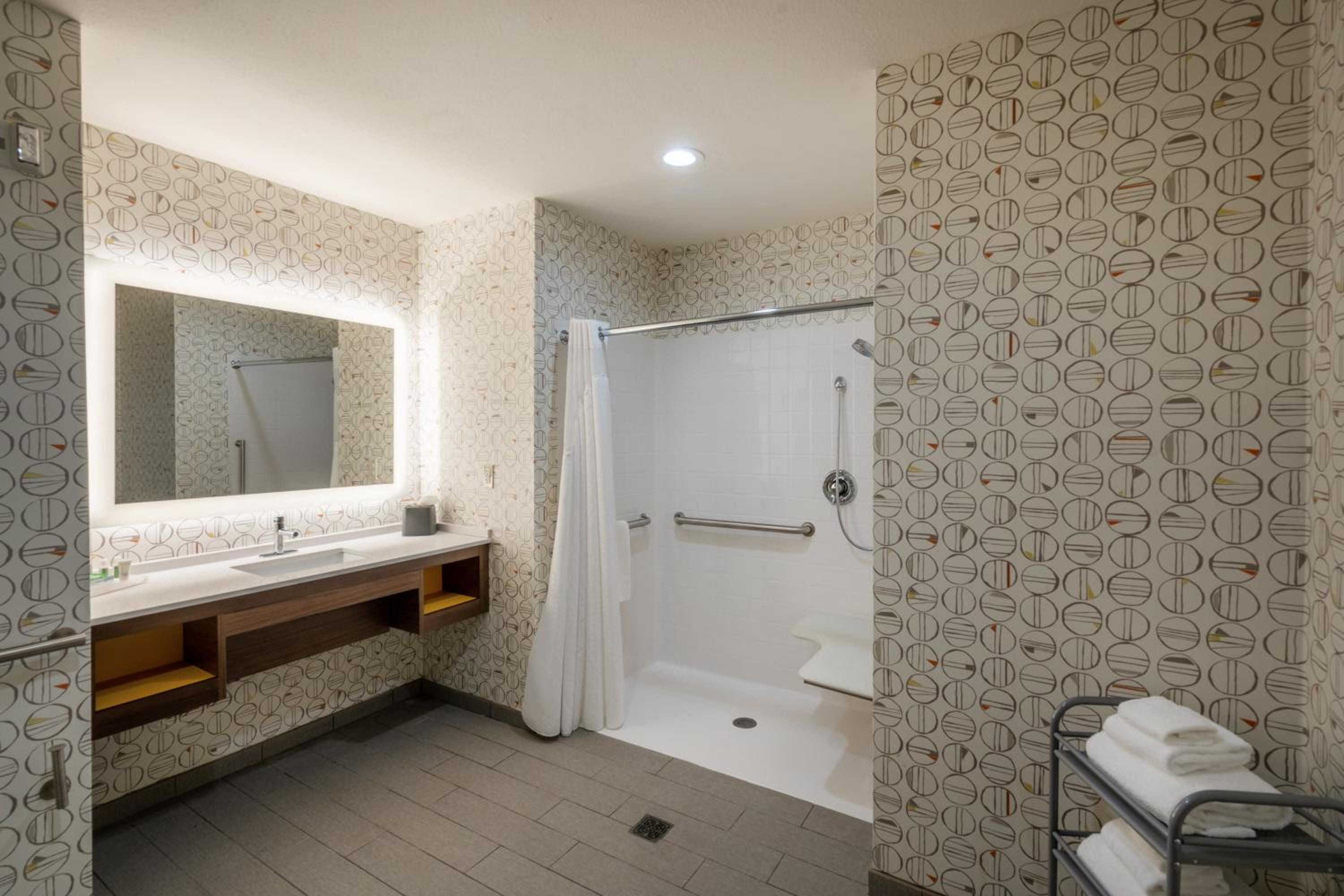 holiday inn and suites memphis southeast germantown an ihg hotel
