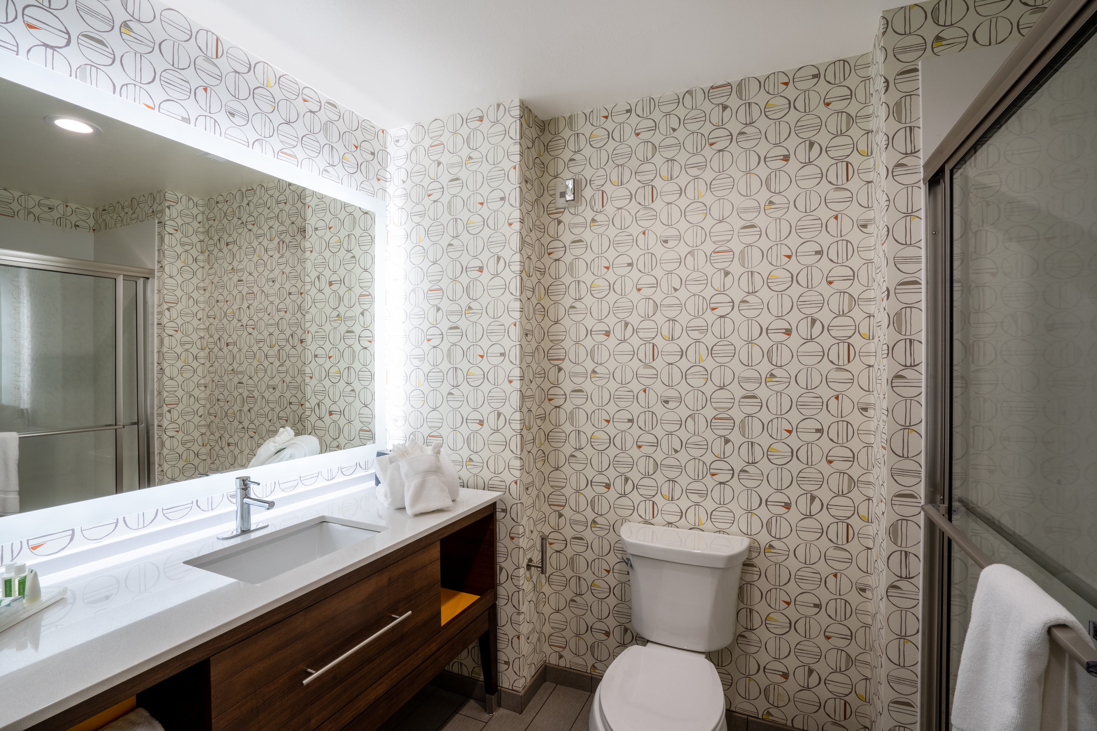 holiday inn and suites memphis southeast germantown an ihg hotel