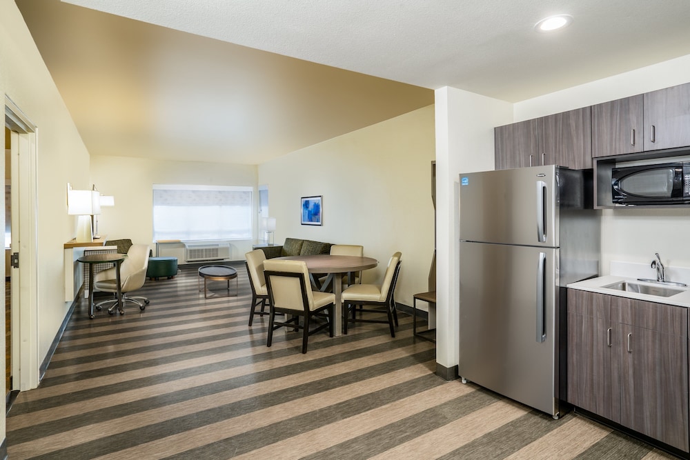 holiday inn and suites memphis southeast germantown an ihg hotel