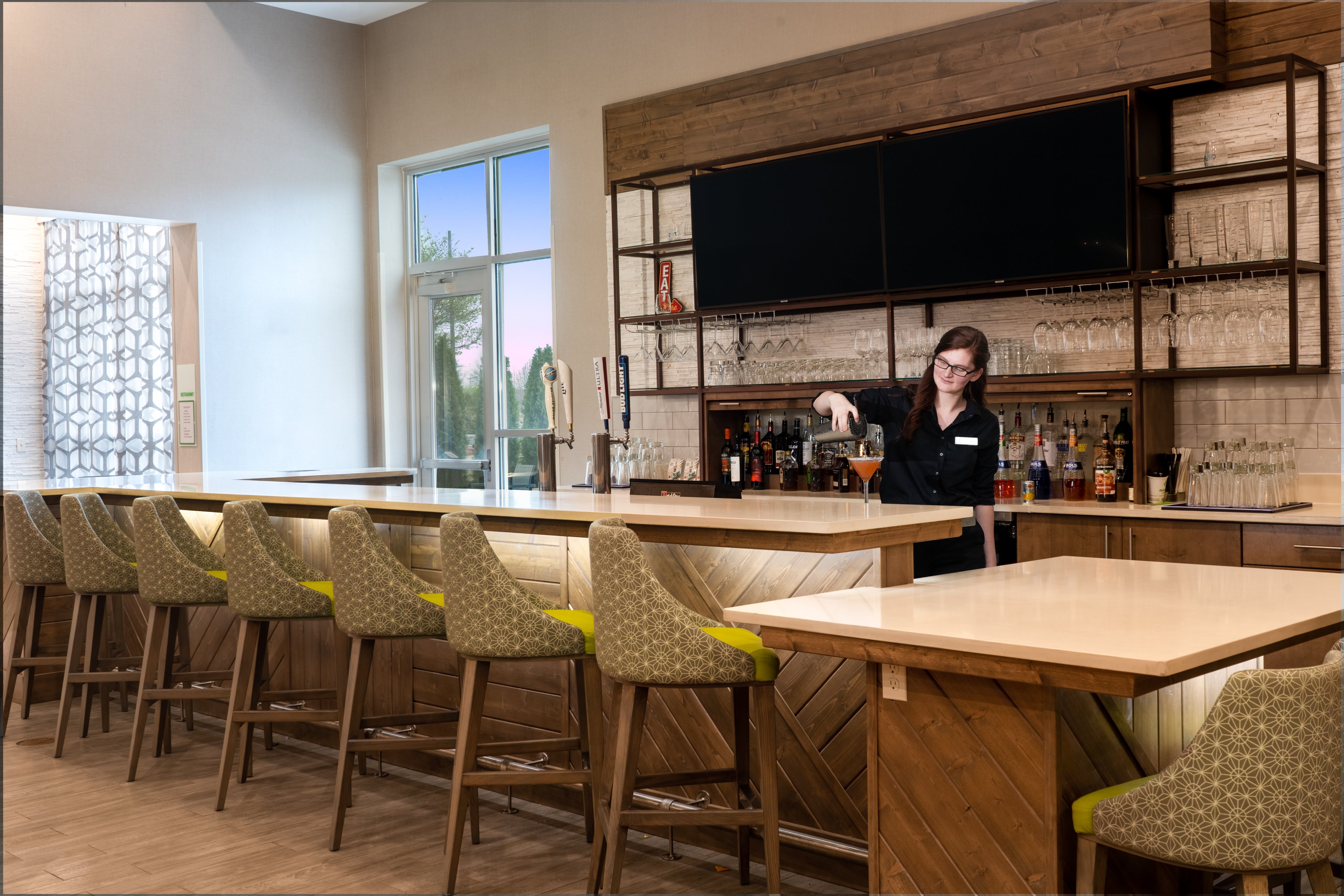 holiday inn and suites memphis southeast germantown an ihg hotel