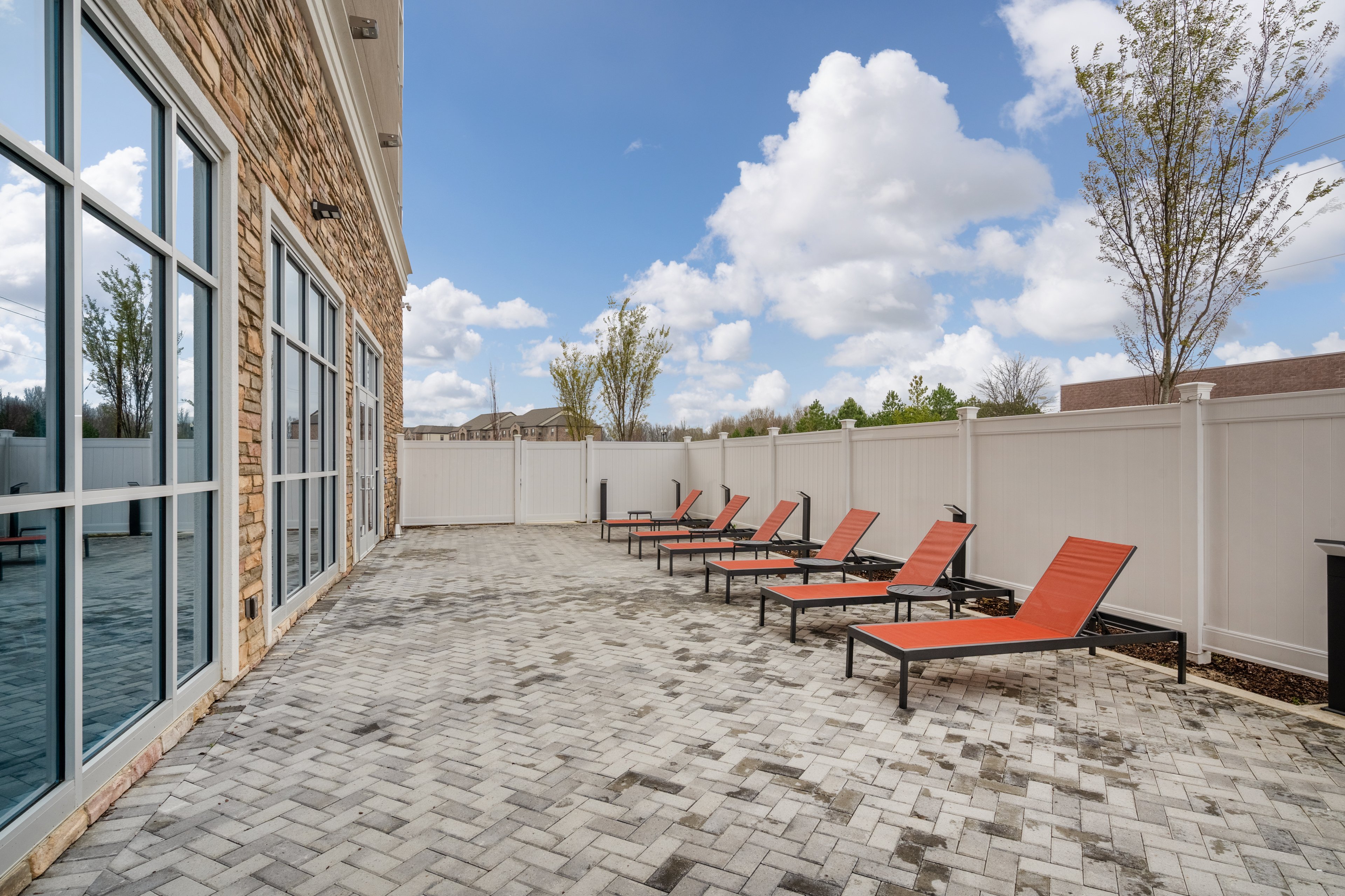 holiday inn and suites memphis southeast germantown an ihg hotel