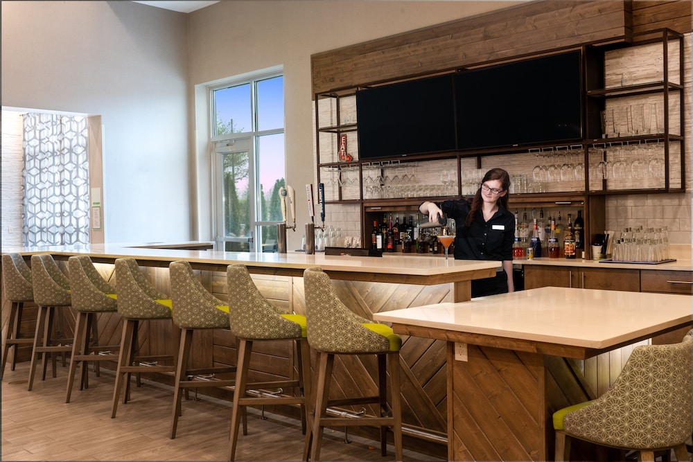 holiday inn and suites memphis southeast germantown an ihg hotel