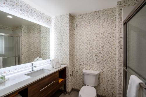 holiday inn and suites memphis southeast germantown an ihg hotel