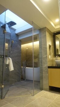 laguna villas and resorts