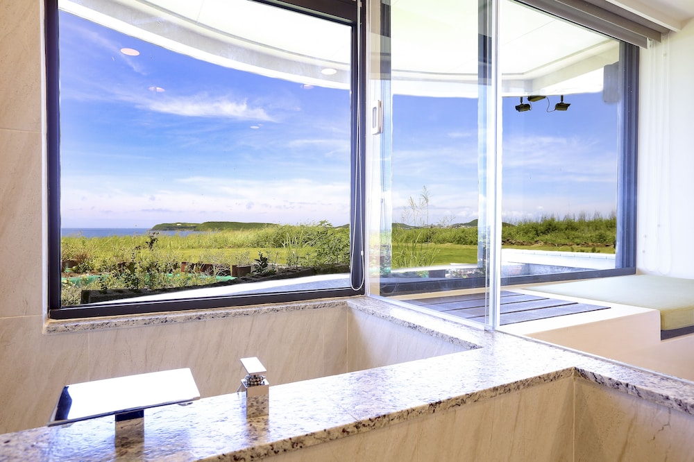 laguna villas and resorts