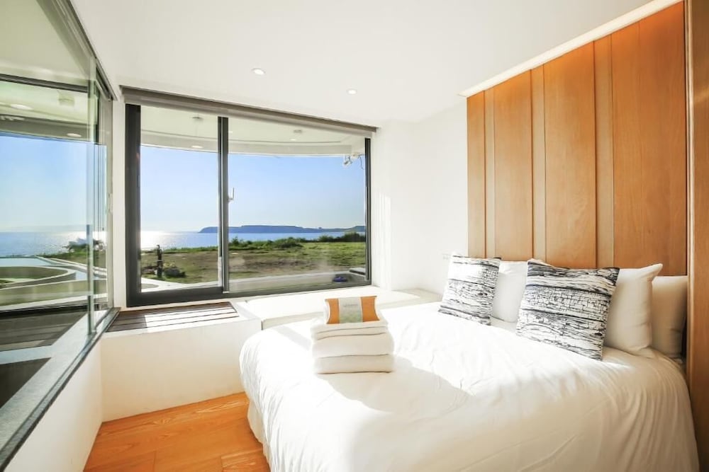 laguna villas and resorts