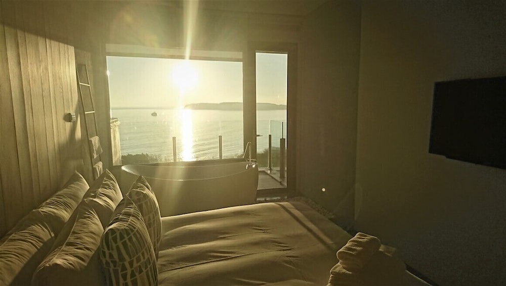 laguna villas and resorts