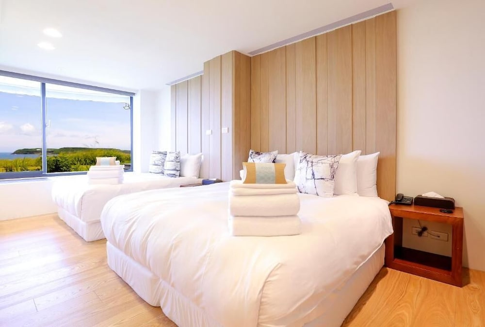 laguna villas and resorts