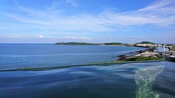 laguna villas and resorts