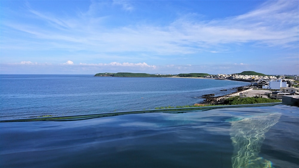 laguna villas and resorts