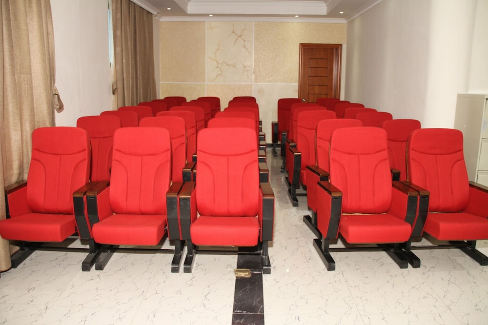 emmad apartment hotel