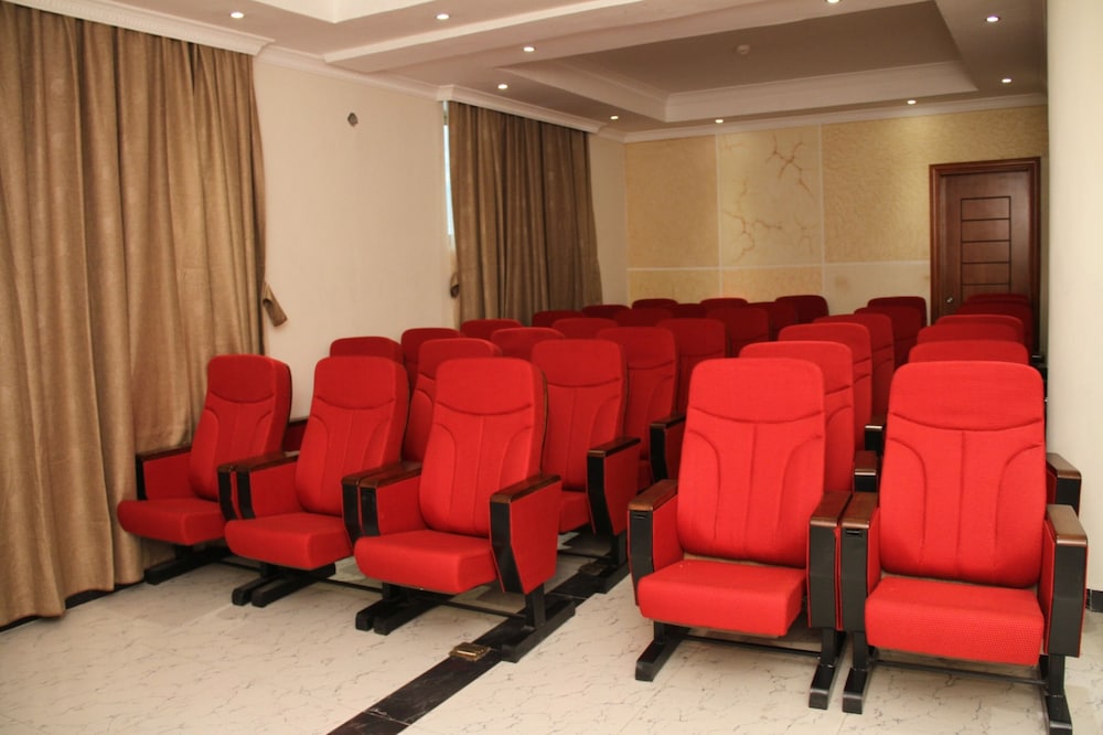 emmad apartment hotel