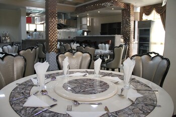 emmad apartment hotel