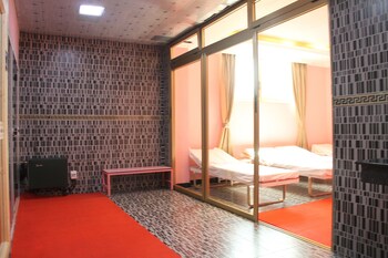 emmad apartment hotel