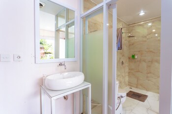 bhuana agung villa and restaurant