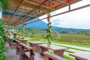 bhuana agung villa and restaurant