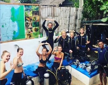 neptune diving resort moalboal