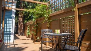kelowna bed and breakfast