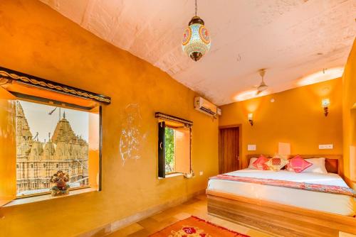 mud mirror guesthouse