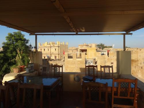 mud mirror guesthouse