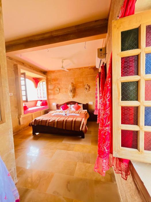 mud mirror guesthouse