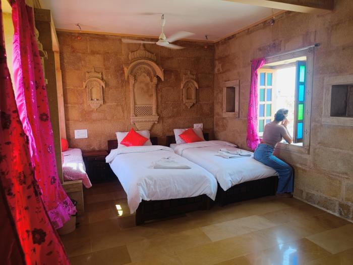 mud mirror guesthouse