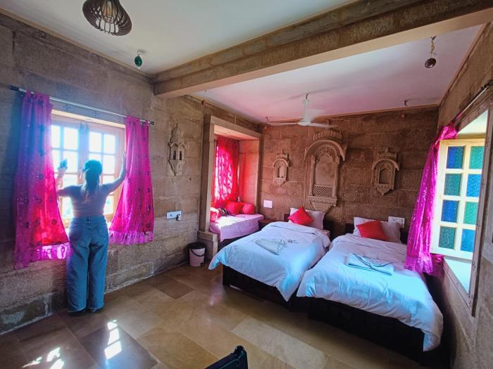 mud mirror guesthouse