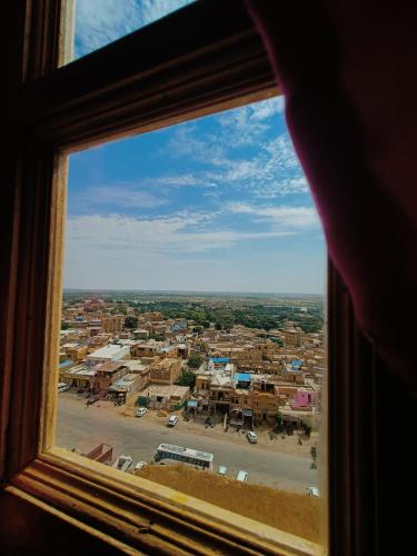 mud mirror guesthouse