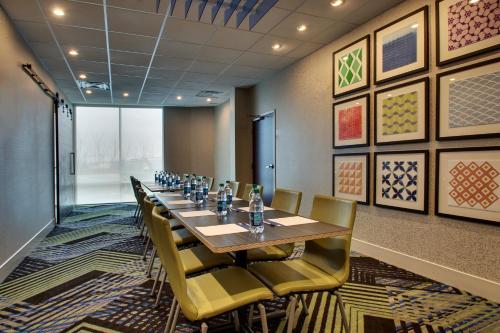 holiday inn express mt sterling north