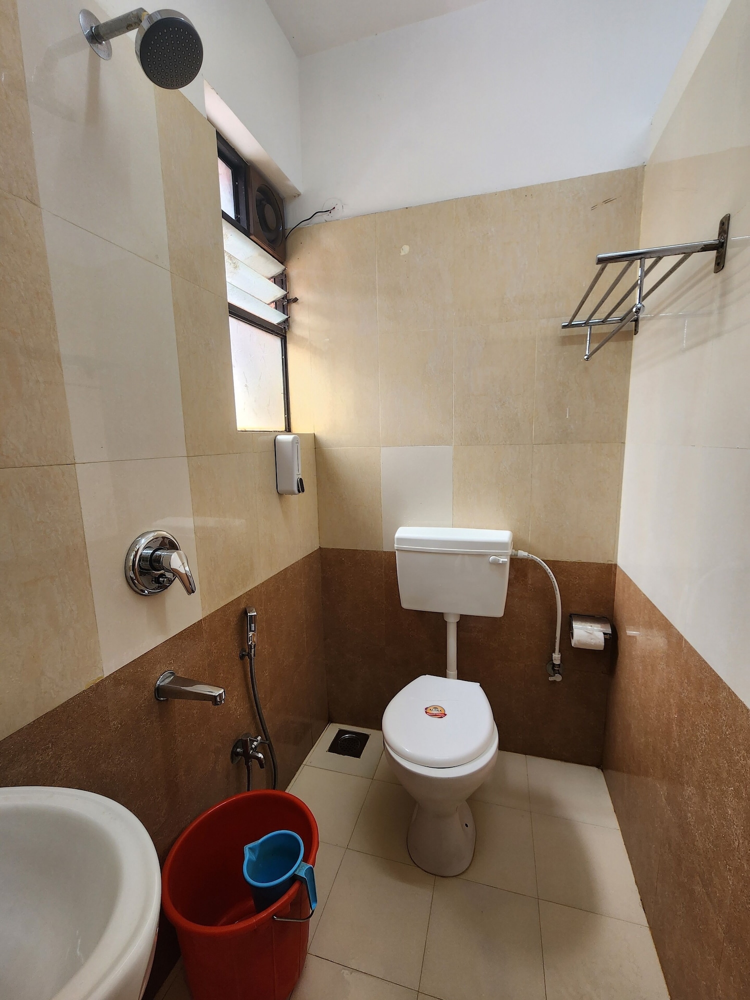 all seasons guest house