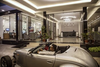 Sierra Palms Resort,Lumley Beach>>Freetown,4 star