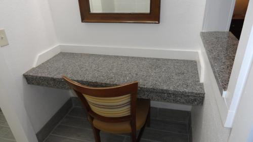 economy inn