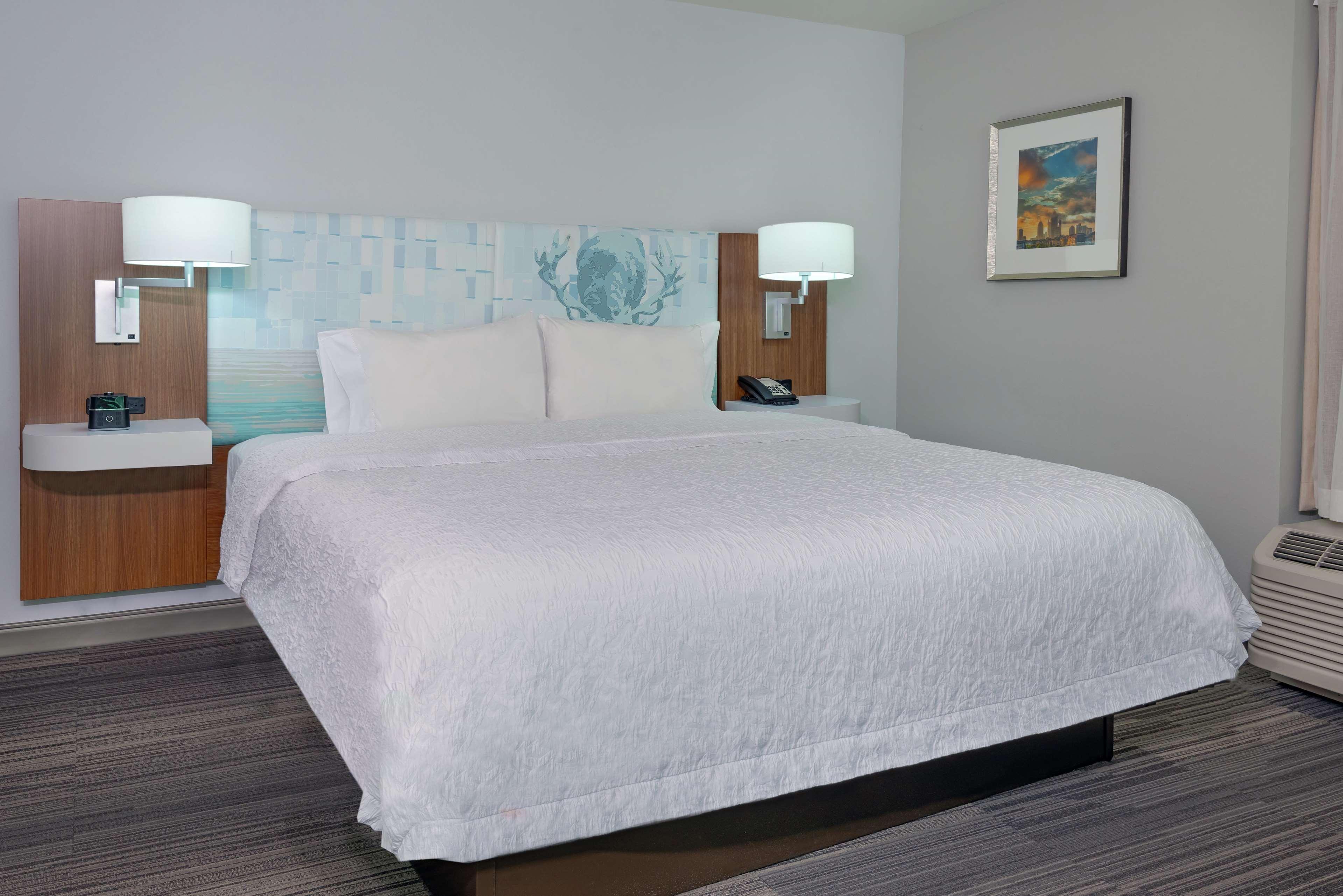 hampton inn and suites atlanta buckhead place