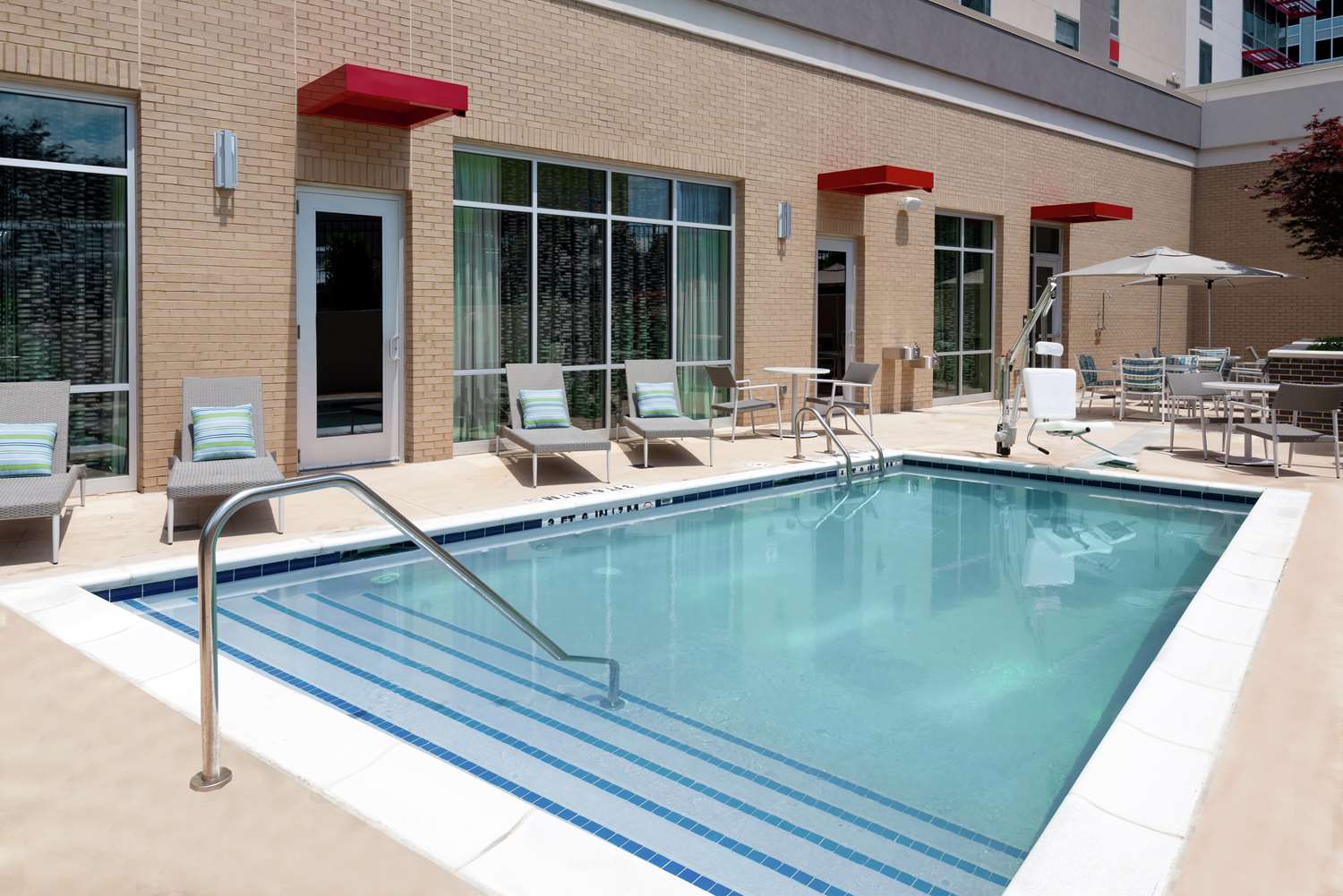 hampton inn and suites atlanta buckhead place