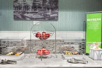 hampton inn and suites atlanta buckhead place